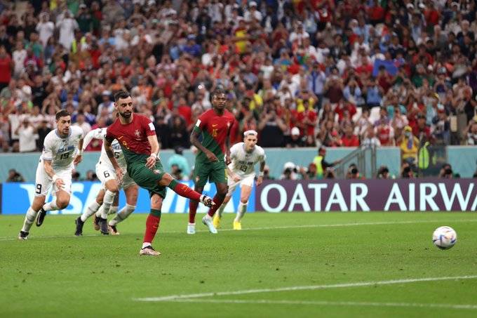 Bruno Fernandes decide, Portugal bate Uruguai e vai às oitavas da Copa