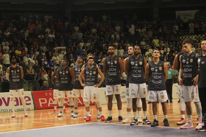 São José Basketball mandará partida contra São Paulo no Teatrão