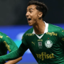 Joseense Vitor Reis estreia como titular e faz gol no Derby