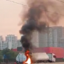 Caminhão pega fogo na Via Dutra, em São José