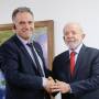 Lula e presidente eleito do Uruguai discutem acordo Mercosul-União Europeia