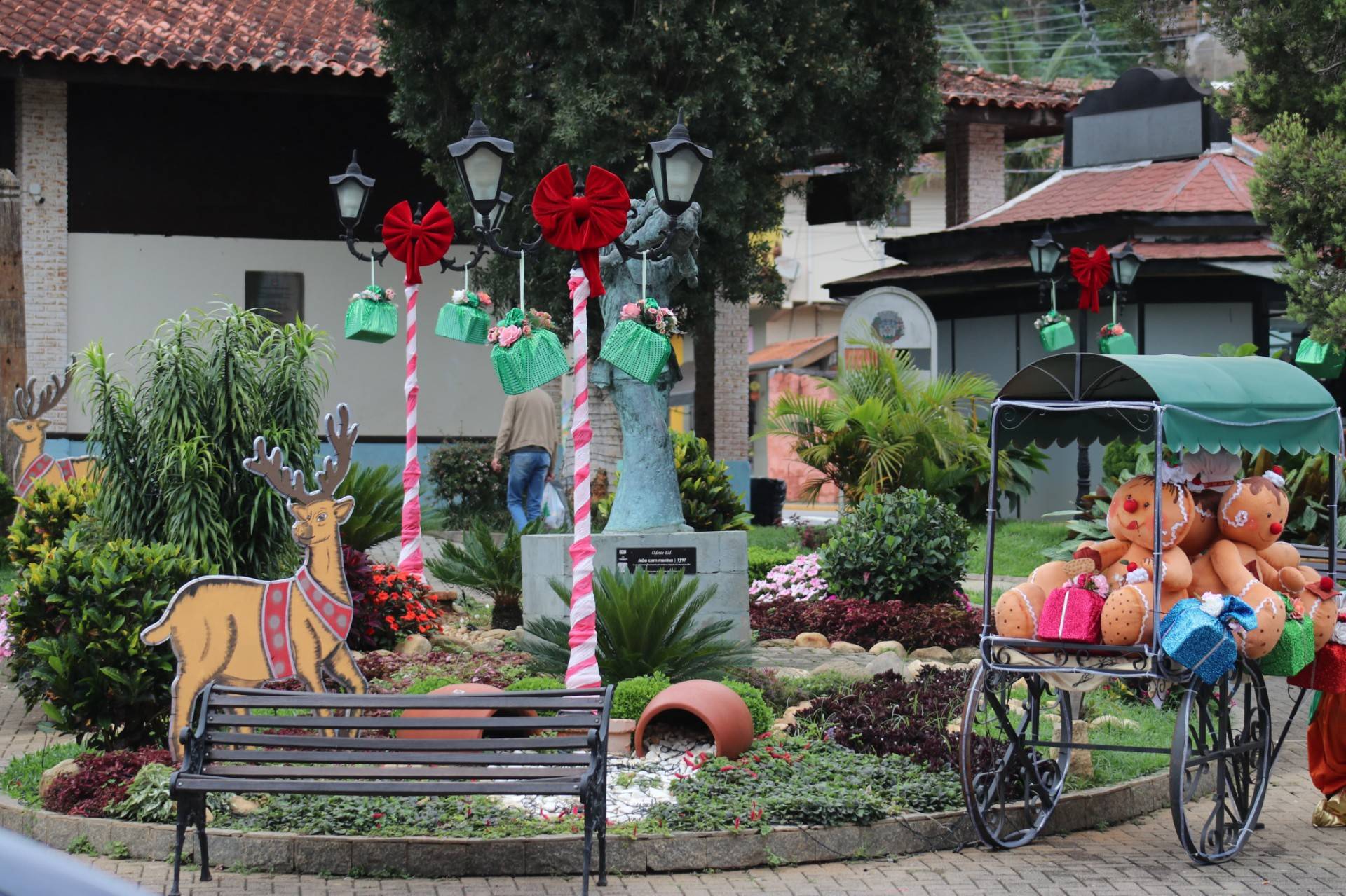 ‘Encanto de Natal’ abre celebração de fim de ano em Santo Antônio do Pinhal