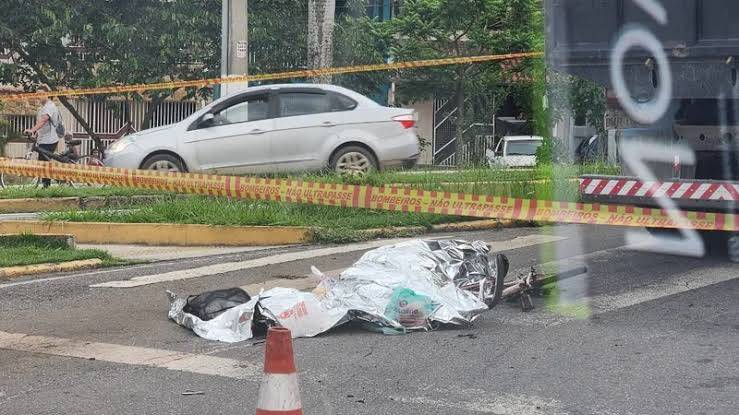 Ciclista morre após ser atropelada por caminhão em Pinda