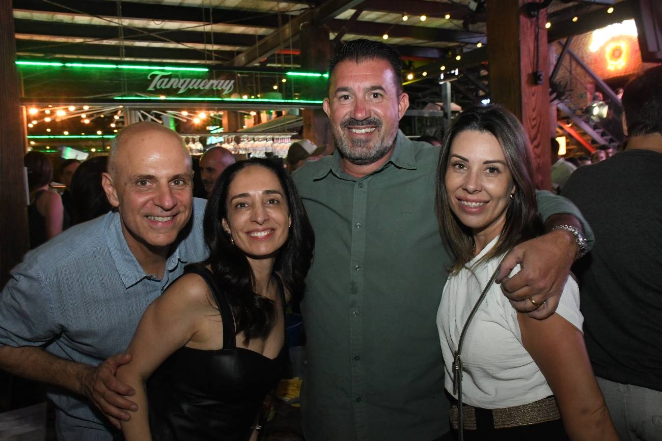 Juliano, Fernanda Monteiro, Celso e Mariana Ruston