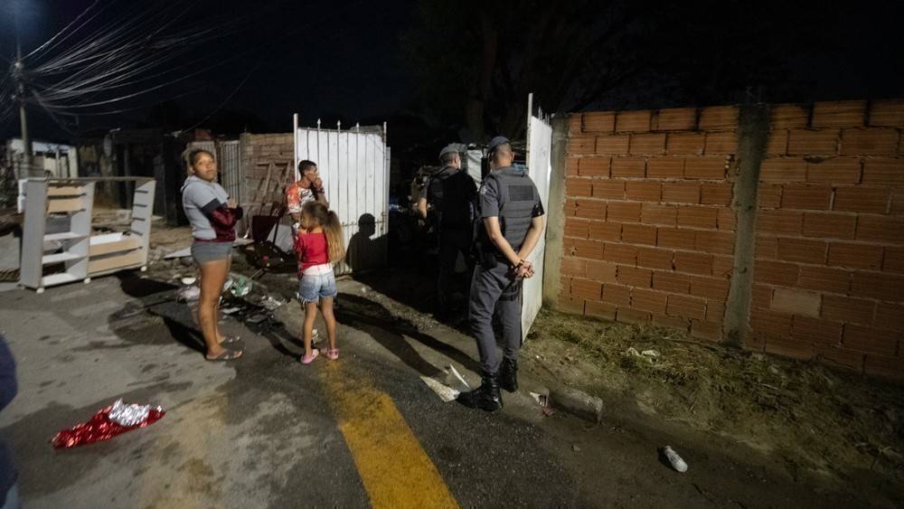  Incêndio destrói casa em Tremembé